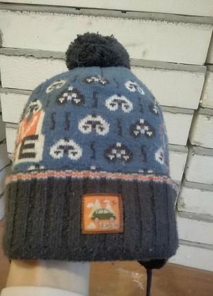 Зимова тепла шапка