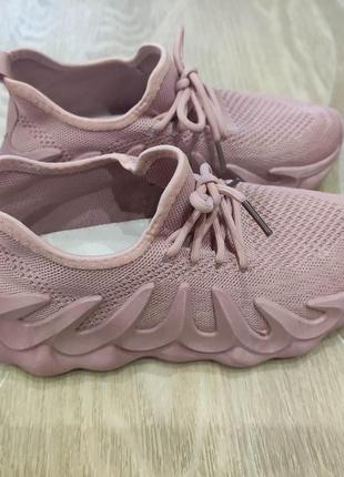 Кроссовки 36рр