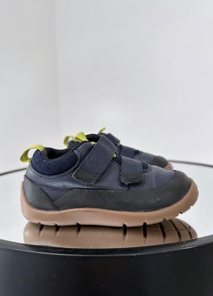 Шкіряні якісні кросівки clarks