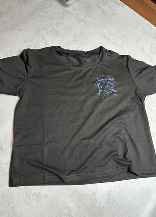 Укороченная футболка черная с рисунком стильная хс с м