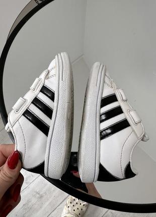 Базові кросівки на липучках adidas neo4 фото