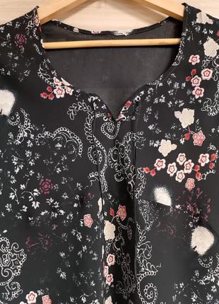 Актуальная нежная блуза с рюшами и завязками3 фото