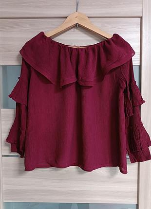 Дуже гарна блуза рюші волани відкриті плечі