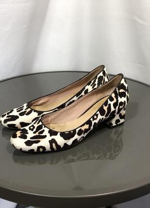 Жіночі туфлі-човники topshop juliette з леопардовим волоссям на підборах