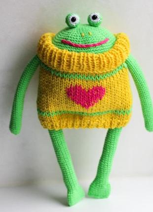 М’яка іграшка жаба в светрику, іграшка жаба ручної роботи, кумедна жаба в одязі1 фото