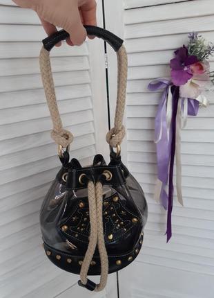 Брендовая кожанная сумка на зятяжке moschino, оригинал4 фото