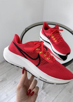 Легчайщие спортивные кроссовки nike air zoom pegasus 392 фото