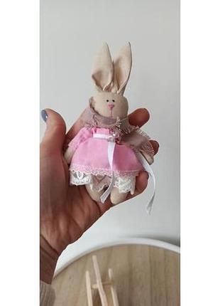 Сім'я зайців тільда 4