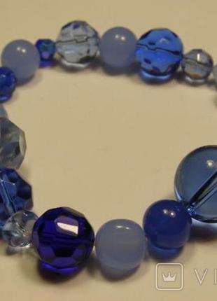 Браслет ніжний, скляні цікаві намистини