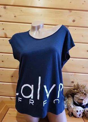 Футболка оверсайс calvin klein