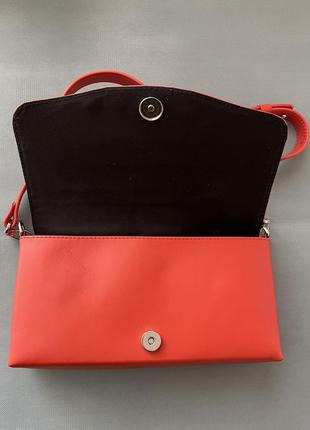 Красная сумка, кожаная сумка, сумка клатч, сумка с маками, вышитая сумка, сумка с вышивкой2 фото