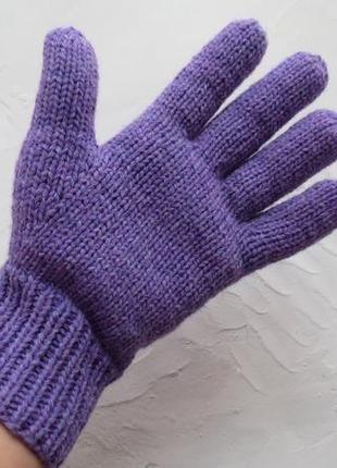 Рукавички в'язані жіночі, подарунок дівчині, сестрі, мамі, теплі рукавички фіолетові вовняні зимові5 фото