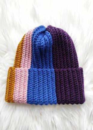 Тепла зимова шапка біні в'язана, з різнокольоровими смугами для дівчини жінки4 фото