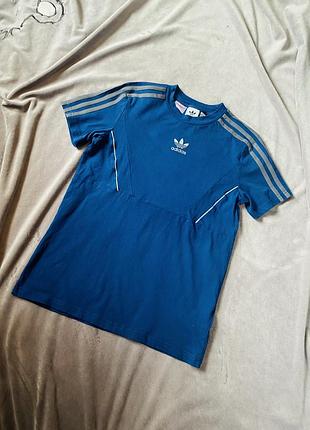 Футболка adidas