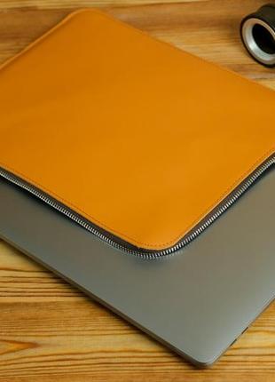 Кожаный чехол для macbook, гладкая поверхность, закрывается на молнию, размеры для любой модели, цвет янтарь