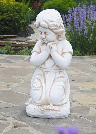 Садовая фигура молящийся ребенок на коленях 54x24x30 см гранд презент ссп12092-1 крем1 фото