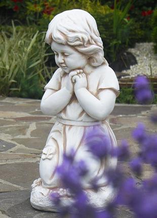 Садовая фигура молящийся ребенок на коленях 54x24x30 см гранд презент ссп12092-1 крем4 фото