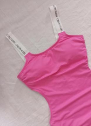 Новый купальник для пляжа и бассейна бренда calvin klein u9 8 eur 369 фото