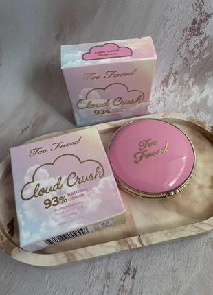 Матові румʼяна too faced cloud crush blurring blush3 фото