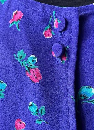 Фіолетова вінтажна сукня з квітковим принтом4 фото