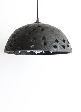 Черная люстра с декором (1239)