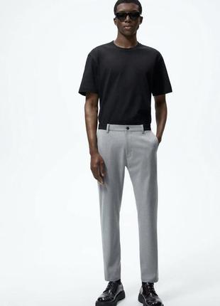 Мужские брюки zara серого цвета3 фото