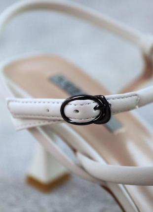 Женские бежевые летние босоножки из экокожи на среднем каблуке,женская стильная обувь на лето7 фото