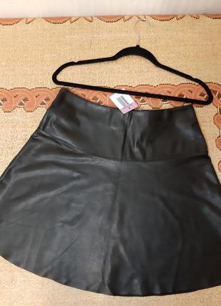Спідниця під шкіру