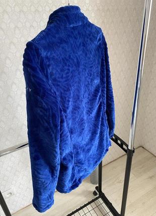 Тепла плюшева домашня кофта на замочку синього кольору9 фото