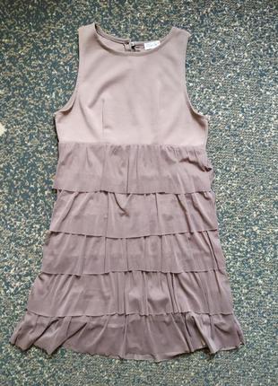 Сукня з воланами