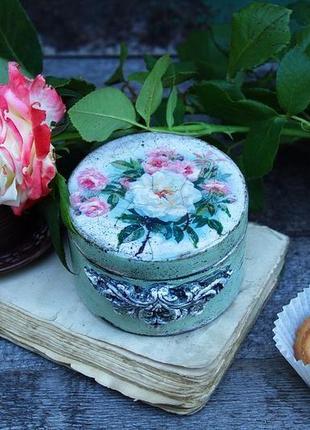 Шкатулка для украшений