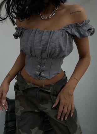 Жіночий топ корсет на шнурівці, укорочений топ з відкритими плечима, з короткими об'ємними рукавами2 фото