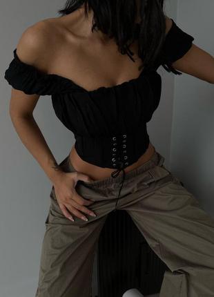 Женский топ корсет на шнуровке, укороченный топ с открытыми плечами, с короткими объемными рукавами4 фото