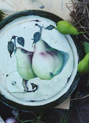 Доска для сервировки с грушами