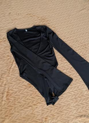 Трендовый боди с высокой посадкой