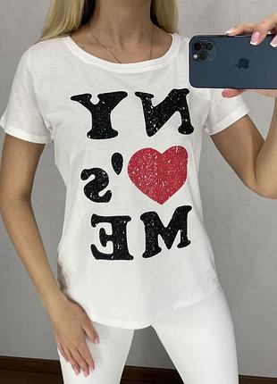 Розпродаж. біла футболка з принтом. house. розміри хс.