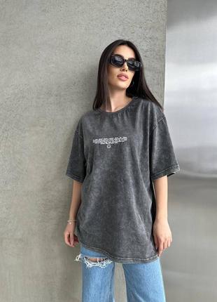 Жіноча сіра футболка варенка з написами в стилі тай-дай, тайдай графіт оверсайз хакі
