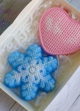 Сувенирное мыло: набор снежинка и сердечко