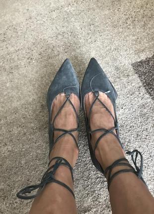 Кожаные туфли на шнуровке