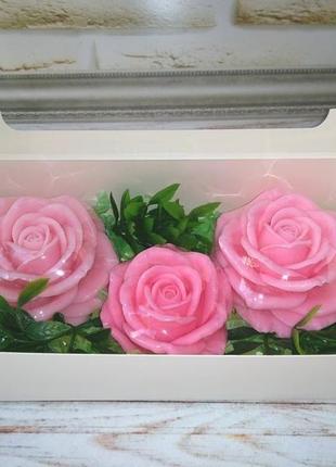 Сувенирное мыло: набор "розы" в коробке3 фото