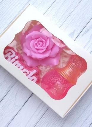Сувенірне мило ручної роботи, набір: парфуми, троянда, напис2 фото