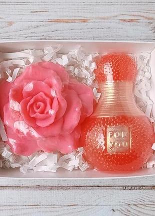 Набір мила ручної роботи: троянда і парфуми