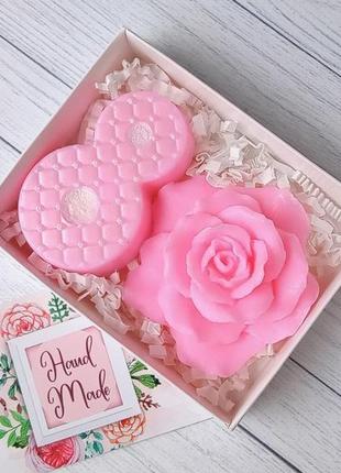 Набор мыла ручной работы: восьмерка и роза