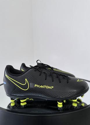 Мощные агрессивные бутсы nike phantom gt