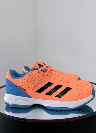 Щільні кросівки для спорту adidas