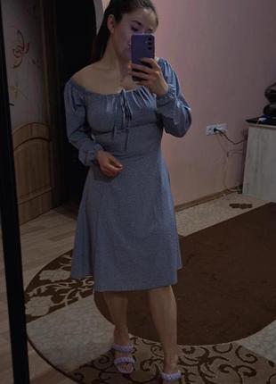 Сукня міді