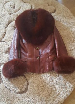 Шкіряна курточка