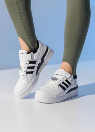 Жіночі шкіряні кросівки adidas originals forum 84 low white black адідас форум