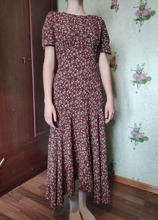 Платье в цветочный принт