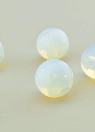 Кабошон лунный камень 12 мм.